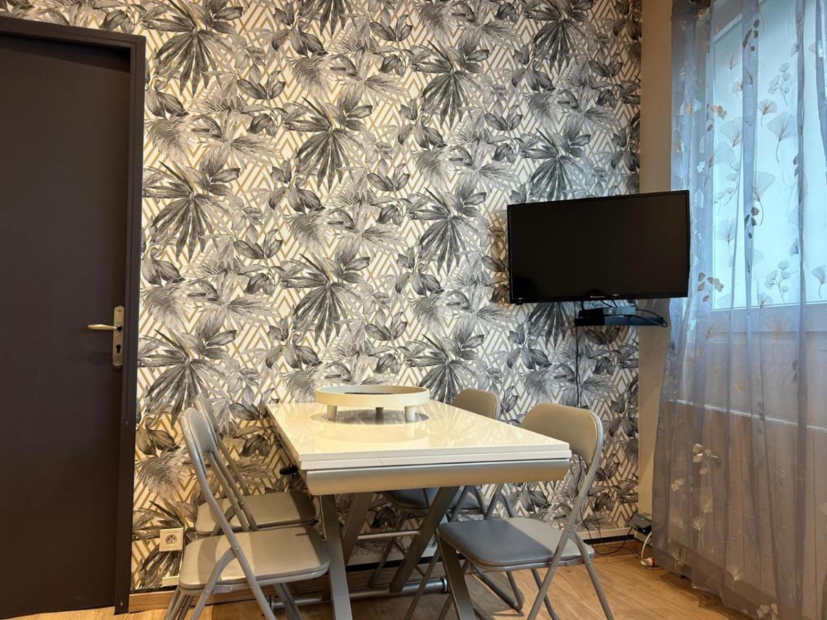 Appartement De Luxe En R/C Idealment Place En Hyper Centre Lourdes Dış mekan fotoğraf